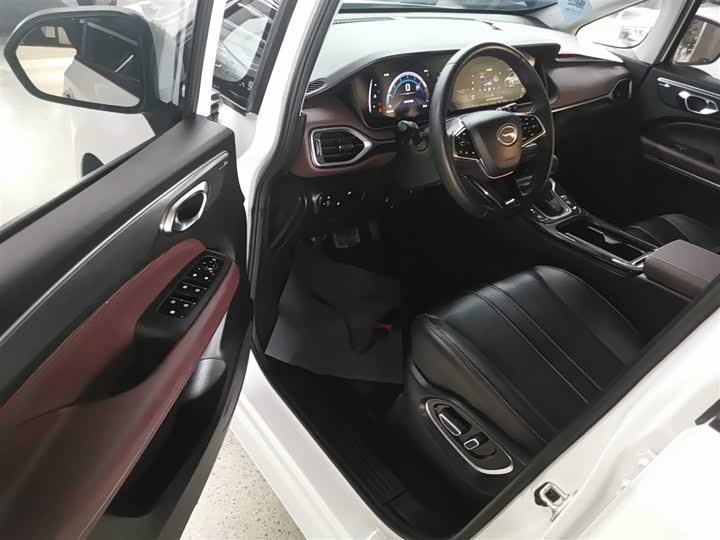 Фото 16 - GAC Trumpchi M6