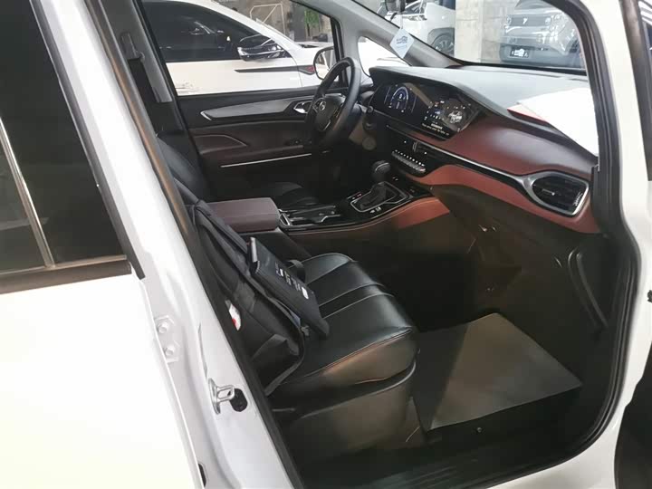 Фото 25 - GAC Trumpchi M6