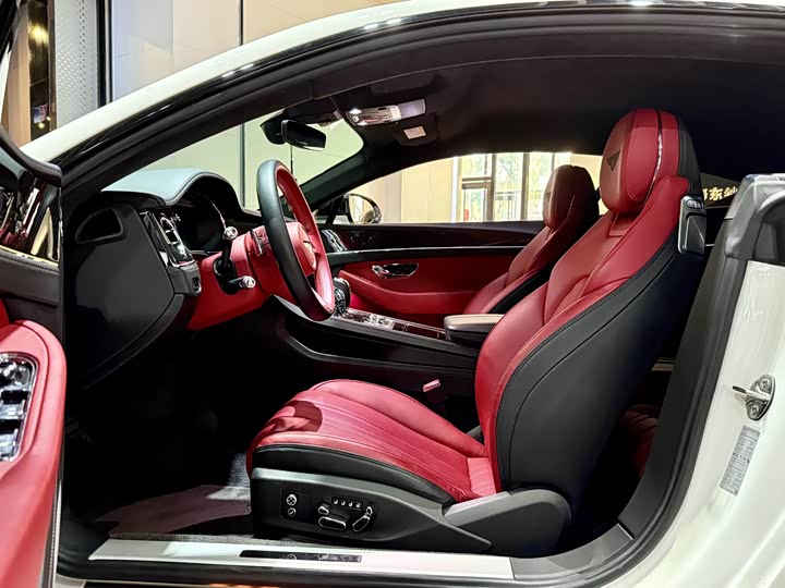 Фото 12 - Bentley Continental GT