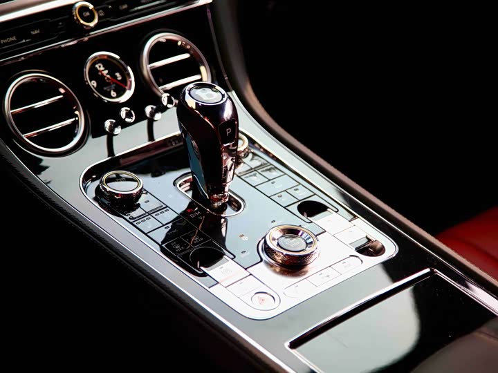 Фото 19 - Bentley Continental GT