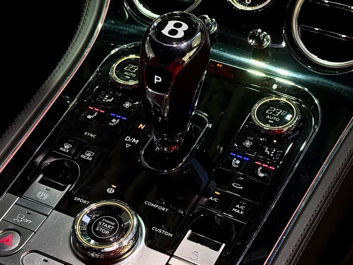 Фото 24 - Bentley Continental GT