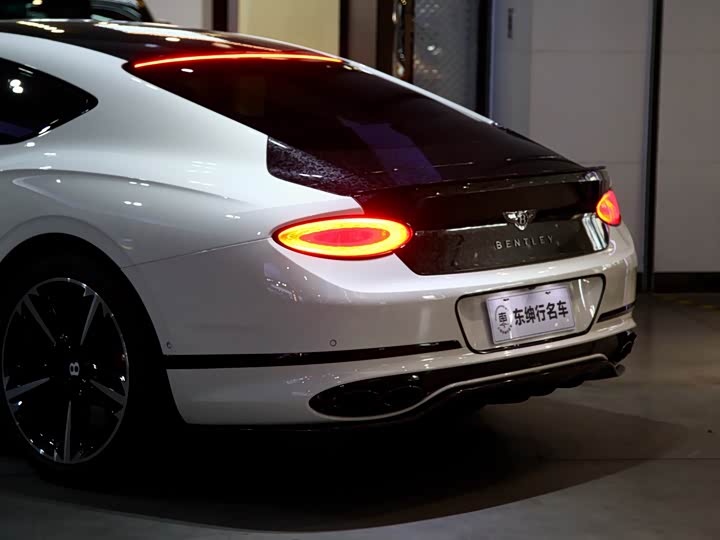 Фото 9 - Bentley Continental GT