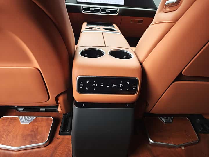 Фото 11 - LiXiang L9