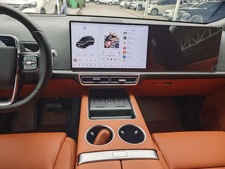 Фото 13 - LiXiang L9