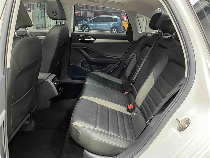 Фото 14 - Volkswagen Sagitar L