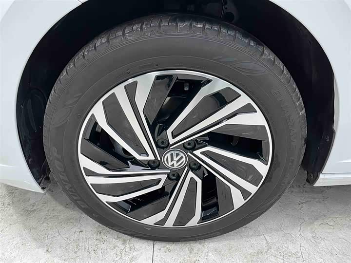 Фото 19 - Volkswagen Sagitar L