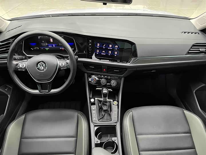 Фото 2 - Volkswagen Sagitar L