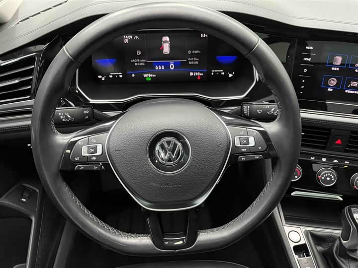 Фото 3 - Volkswagen Sagitar L