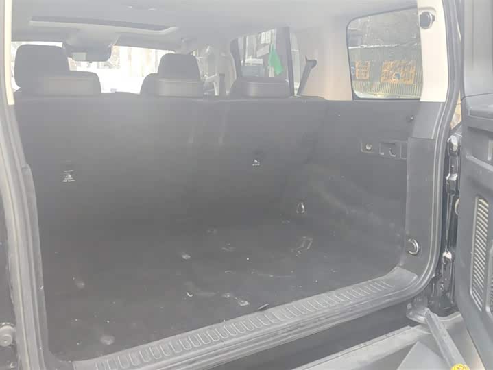 Фото 4 - Tank 300