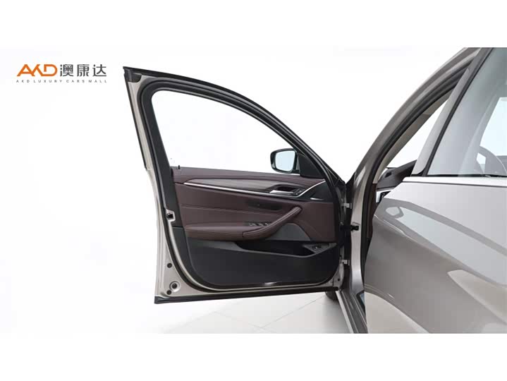 Фото 10 - BMW 5 Series