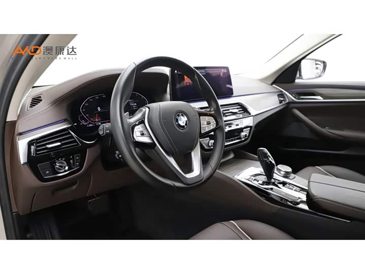 Фото 6 - BMW 5 Series