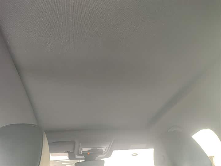 Фото 18 - Volkswagen Tiguan L Pro