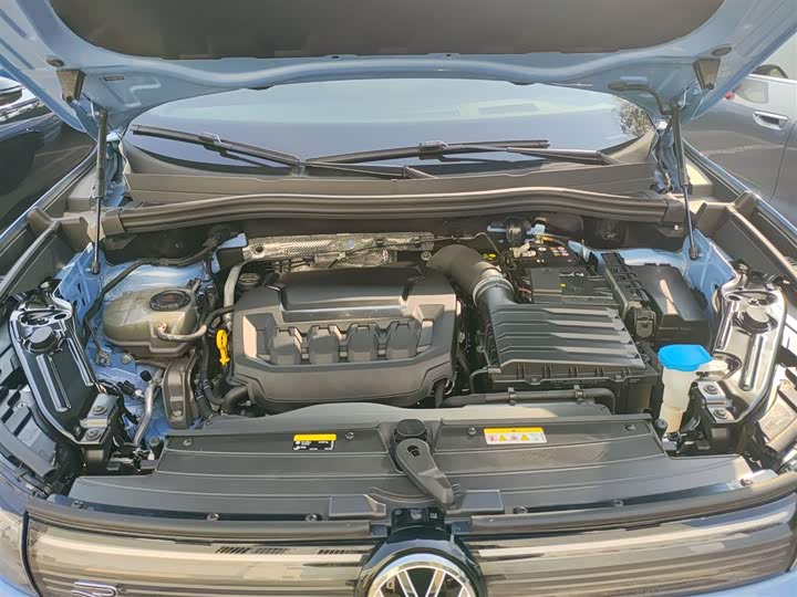 Фото 20 - Volkswagen Tiguan L Pro