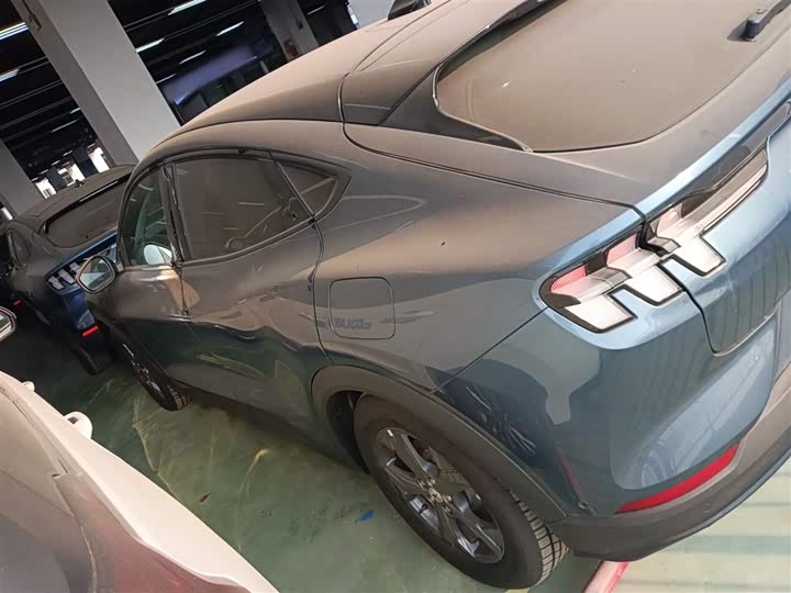 Фото 5 - Ford Mustang Mach-E