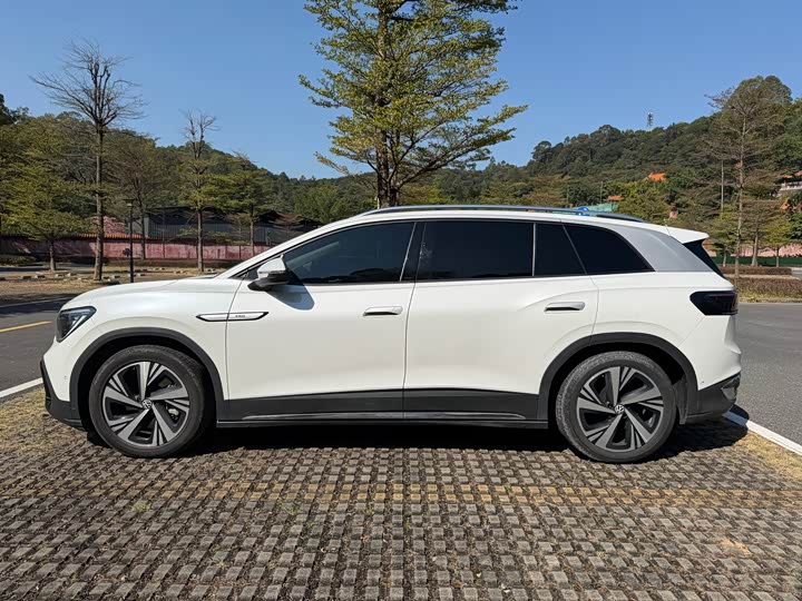 Фото 12 - Volkswagen ID.6 Crozz