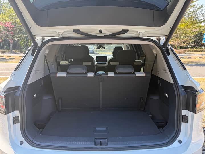 Фото 17 - Volkswagen ID.6 Crozz