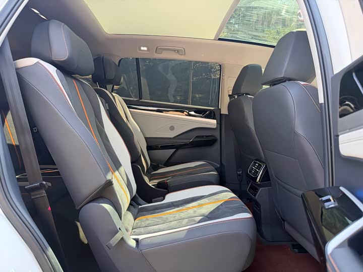 Фото 18 - Volkswagen ID.6 Crozz