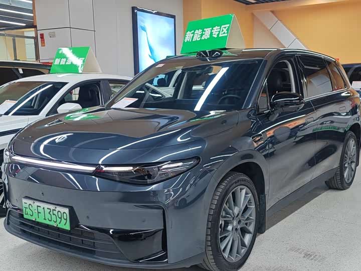 Фото 1 - Leapmotor C10