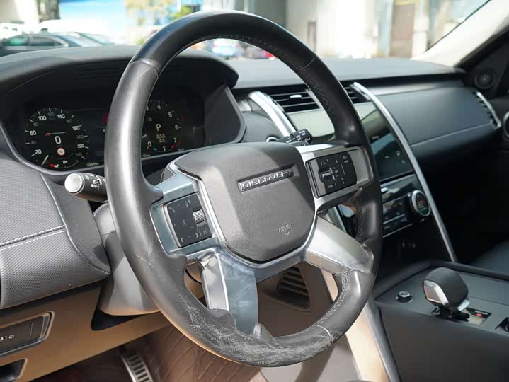 Фото 10 - Land Rover Discovery