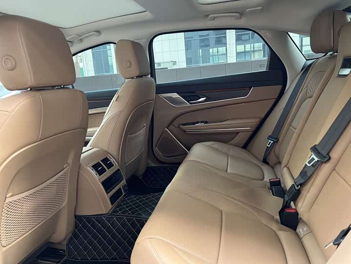 Фото 11 - Jaguar XF L