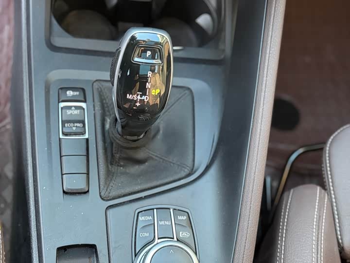 Фото 10 - BMW X1