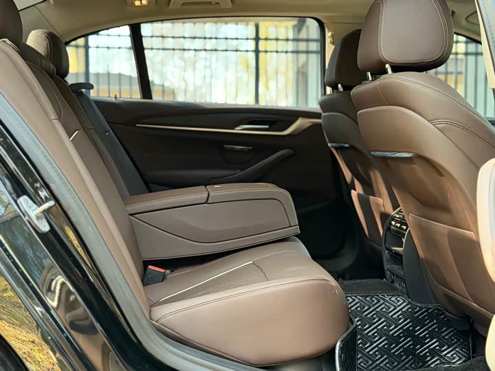 Фото 7 - BMW 5 Series