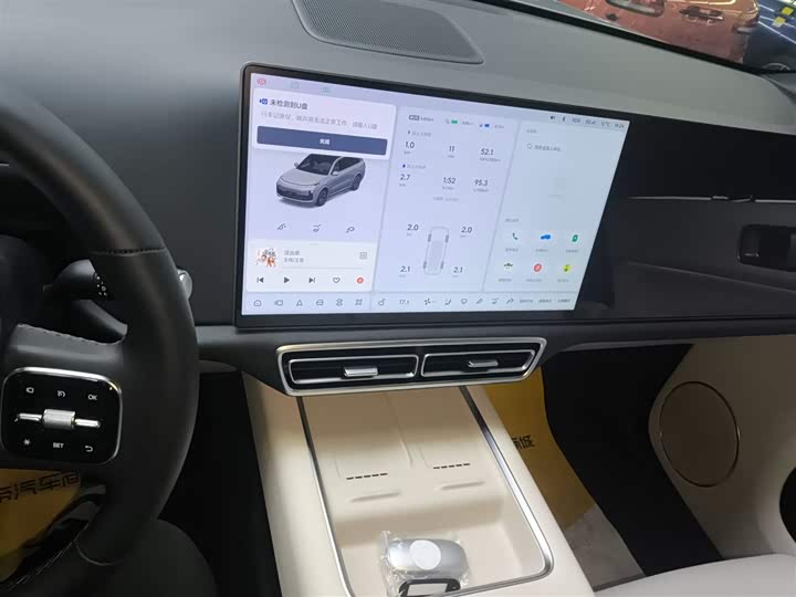 Фото 13 - LiXiang L9