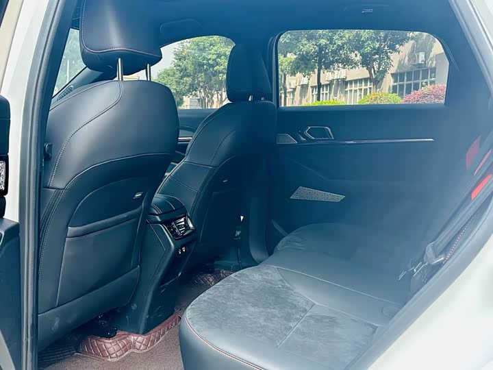 Фото 5 - Haval F7 (Monster)