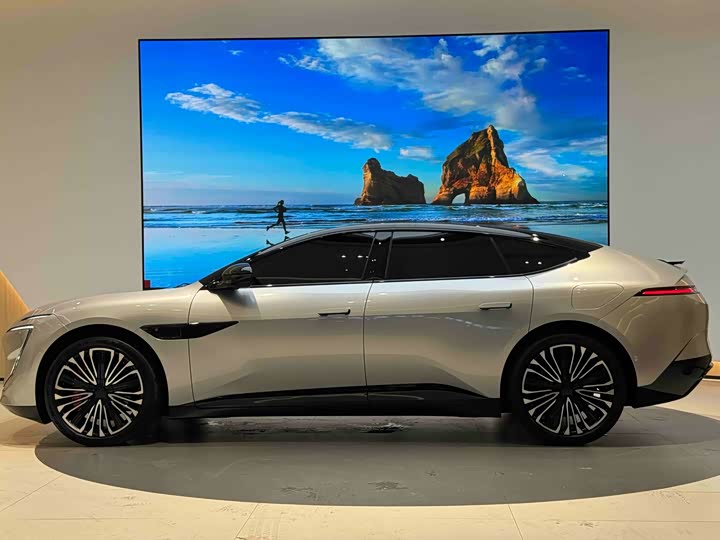 Фото 22 - Avatr 12