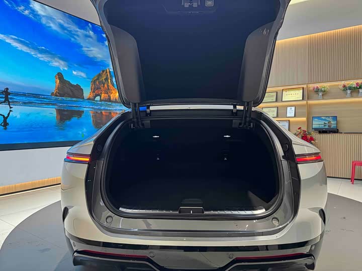 Фото 26 - Avatr 12