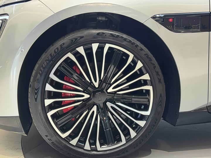 Фото 3 - Avatr 12