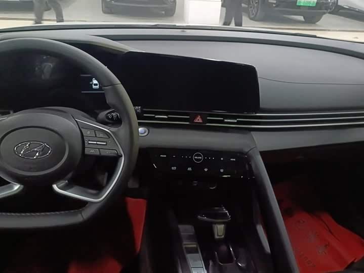 Фото 13 - Hyundai Elantra N line