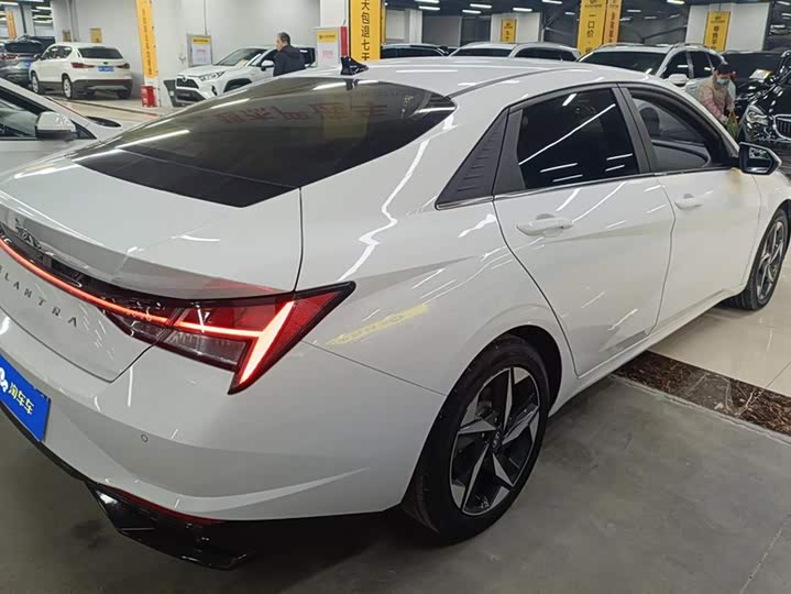 Фото 3 - Hyundai Elantra N line