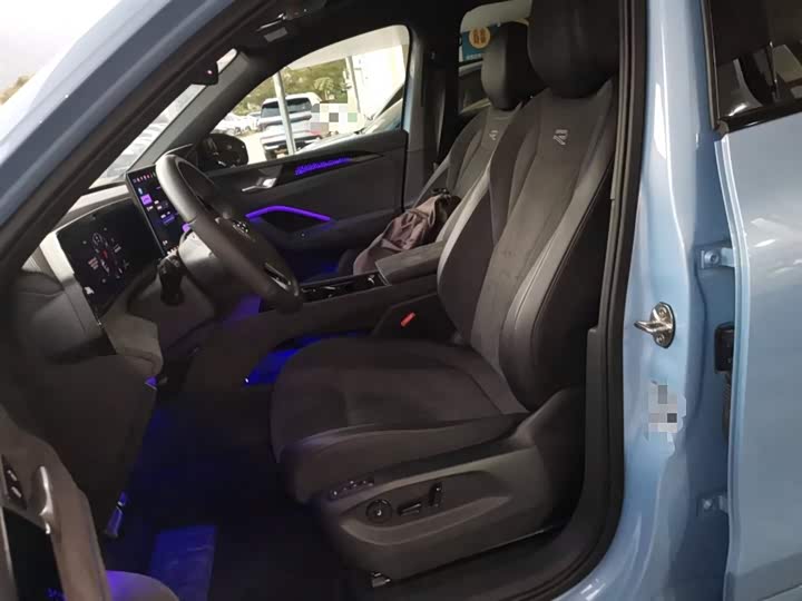 Фото 22 - Volkswagen Tiguan L Pro