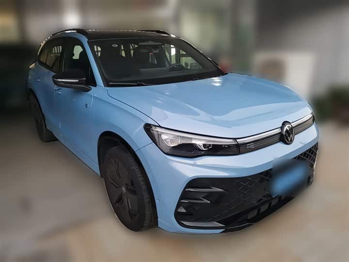 Фото 7 - Volkswagen Tiguan L Pro