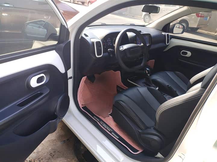 Фото 16 - Roewe Clever