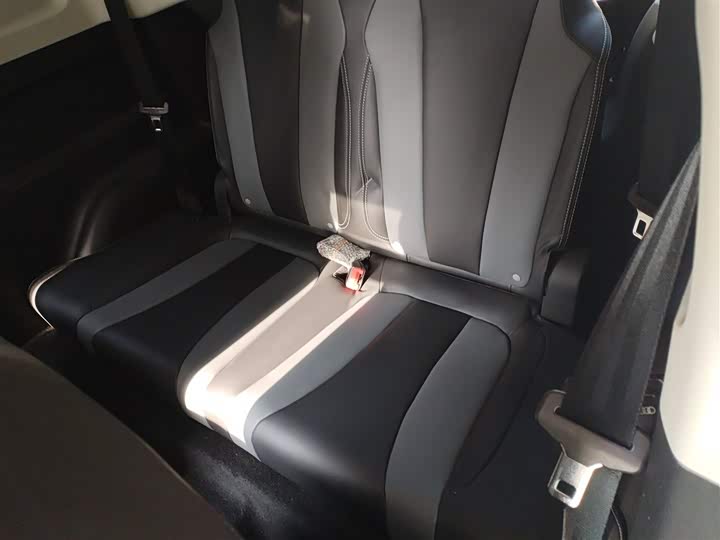 Фото 17 - Roewe Clever