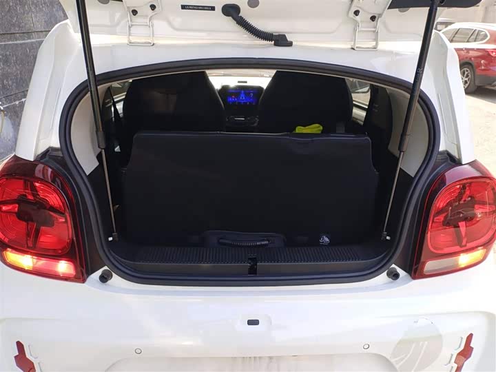 Фото 19 - Roewe Clever