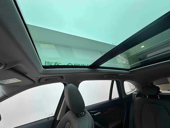 Фото 16 - BMW X1