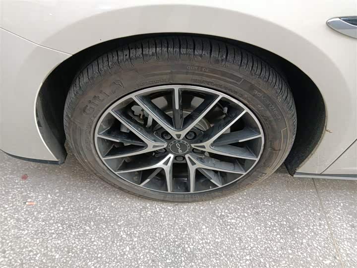 Фото 23 - BYD Seal