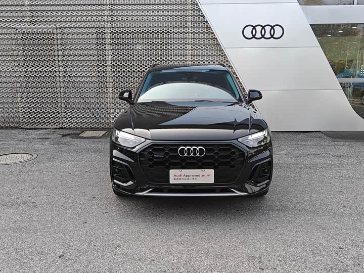 Фото 2 - Audi Q5L