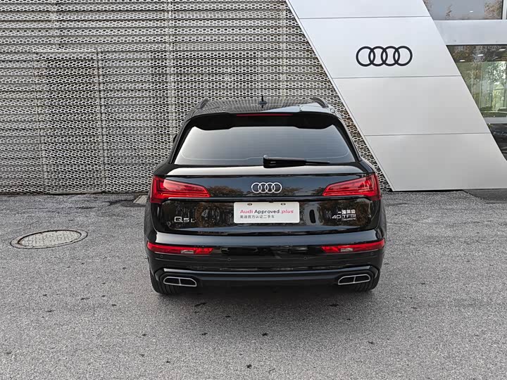 Фото 5 - Audi Q5L