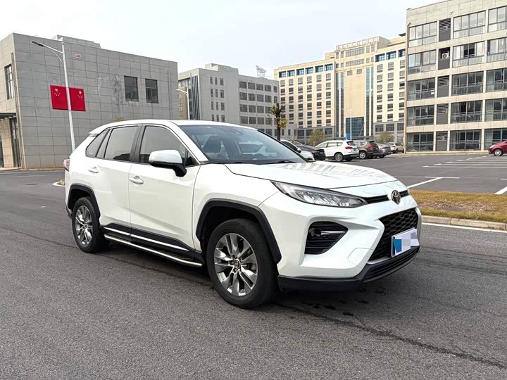 Фото 3 - Toyota Wildlander