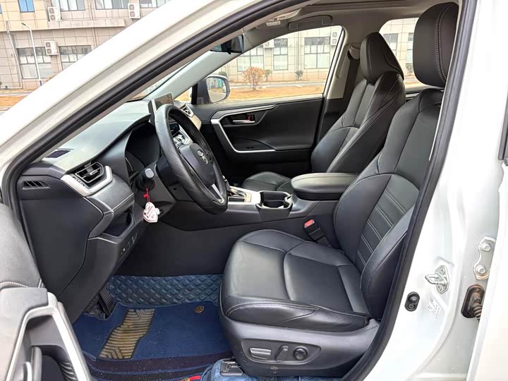 Фото 5 - Toyota Wildlander