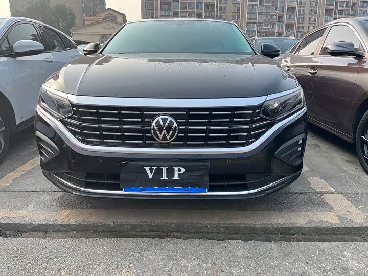 Фото 2 - Volkswagen Passat