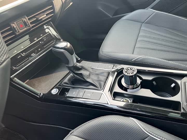 Фото 7 - Volkswagen Passat