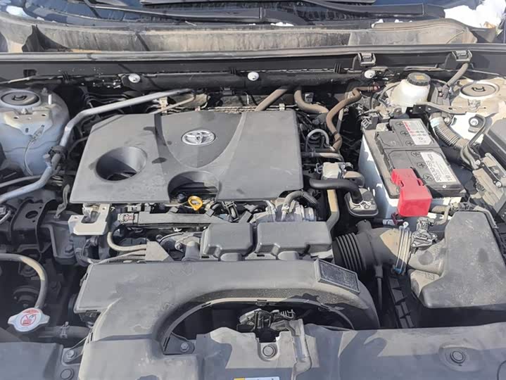 Фото 10 - Toyota Wildlander