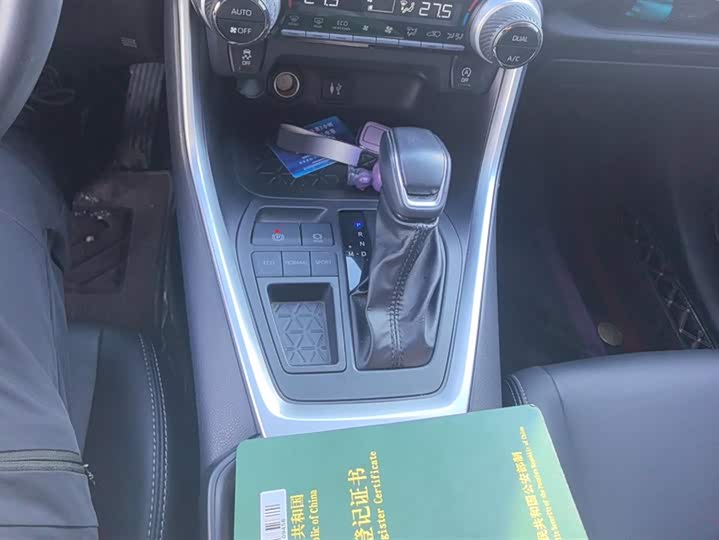 Фото 16 - Toyota Wildlander