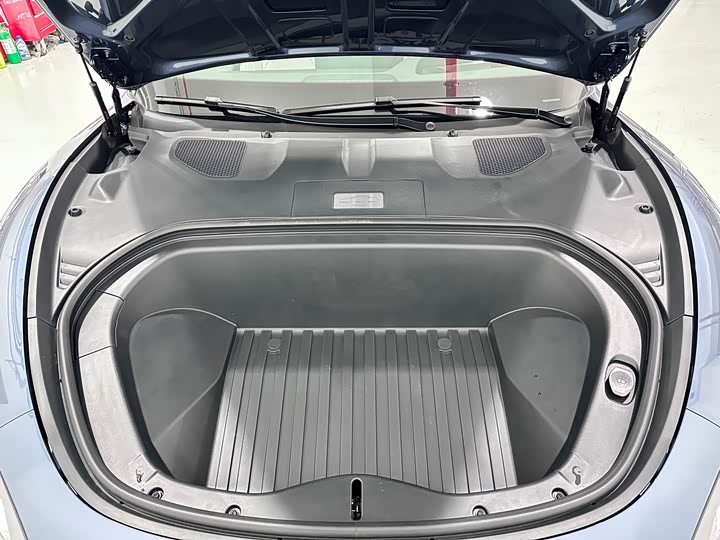 Фото 10 - Xiaomi SU7