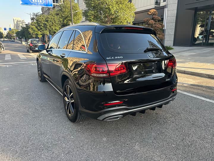 Фото 11 - Mercedes-Benz GLC-Class